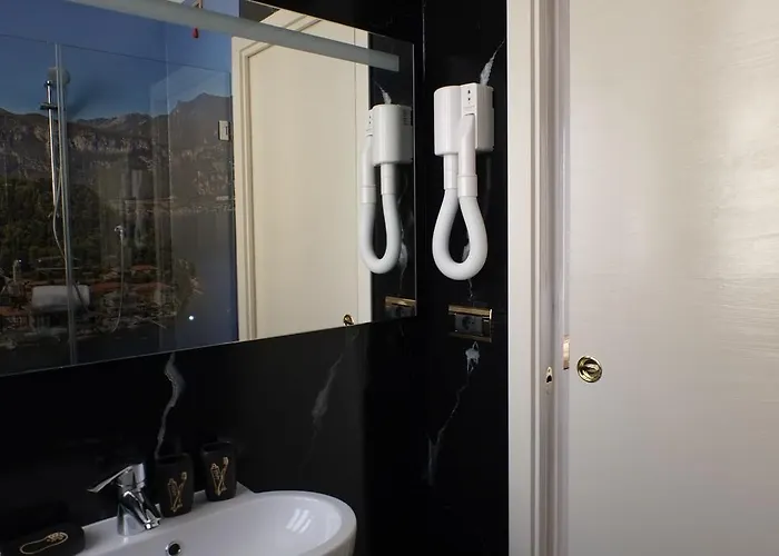 Bed & Breakfast Michelangelo Varenna