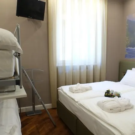 Michelangelo فارينا